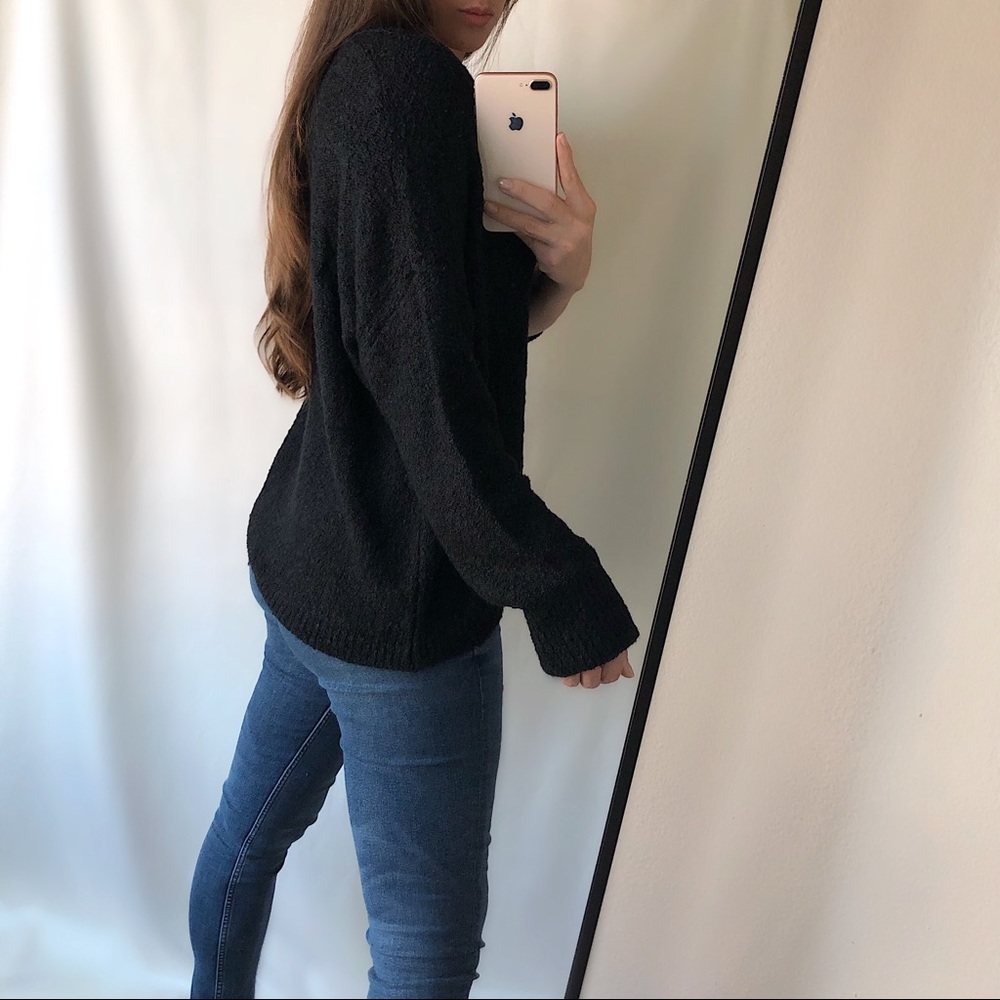 The Basic Essential Sweater - Picture 5 of 9